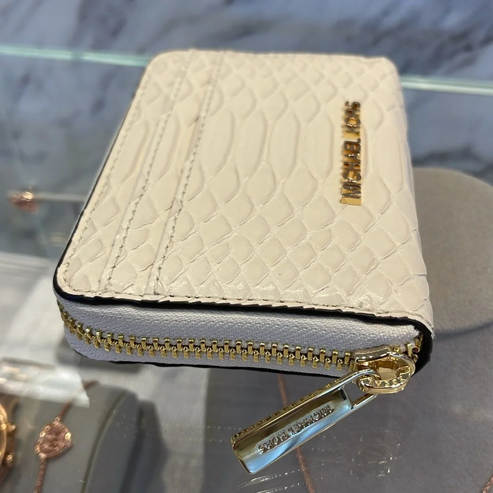 Michael Kors Women Medium Zip Around Card Case Coin Pouch Wallet Light Cream
NWT - Picture 6 of 16